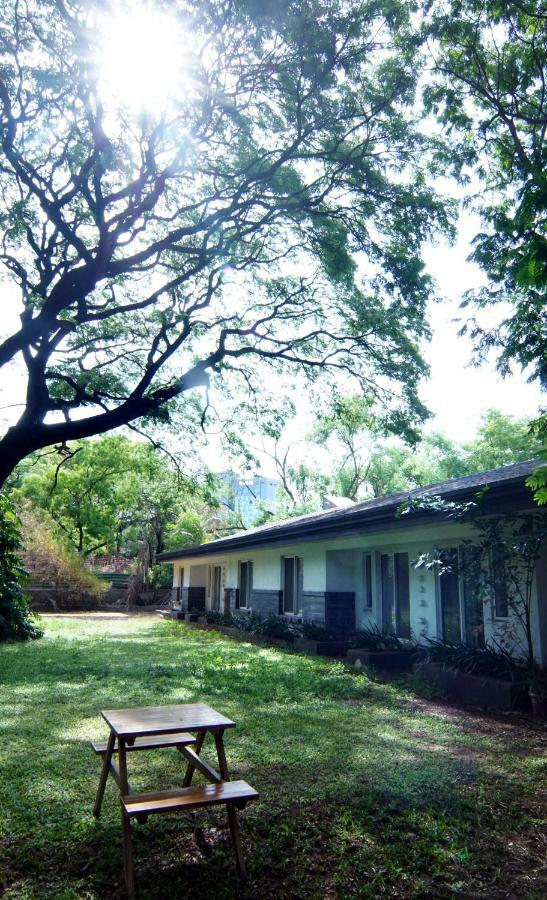 Mint Koregaon Park Next To Osho Ashram Pune Dış mekan fotoğraf