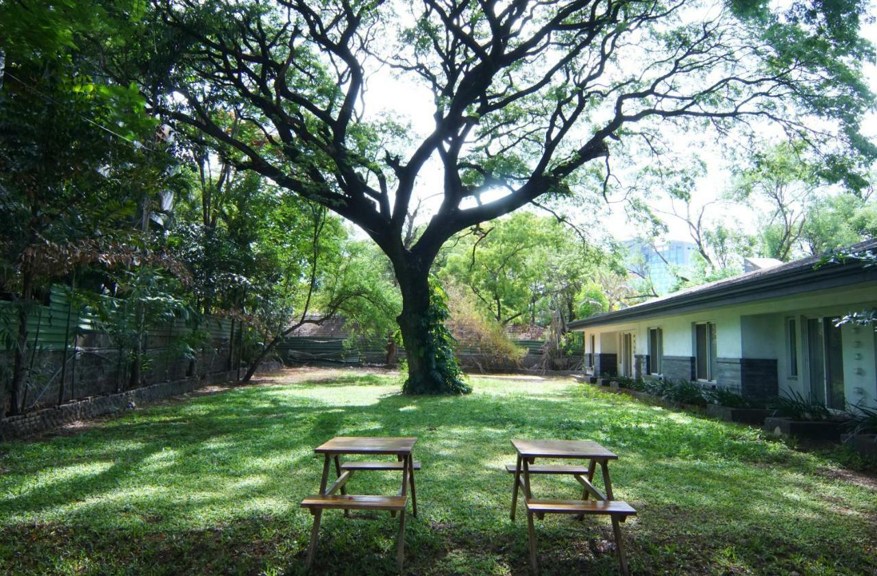 Mint Koregaon Park Next To Osho Ashram Pune Dış mekan fotoğraf